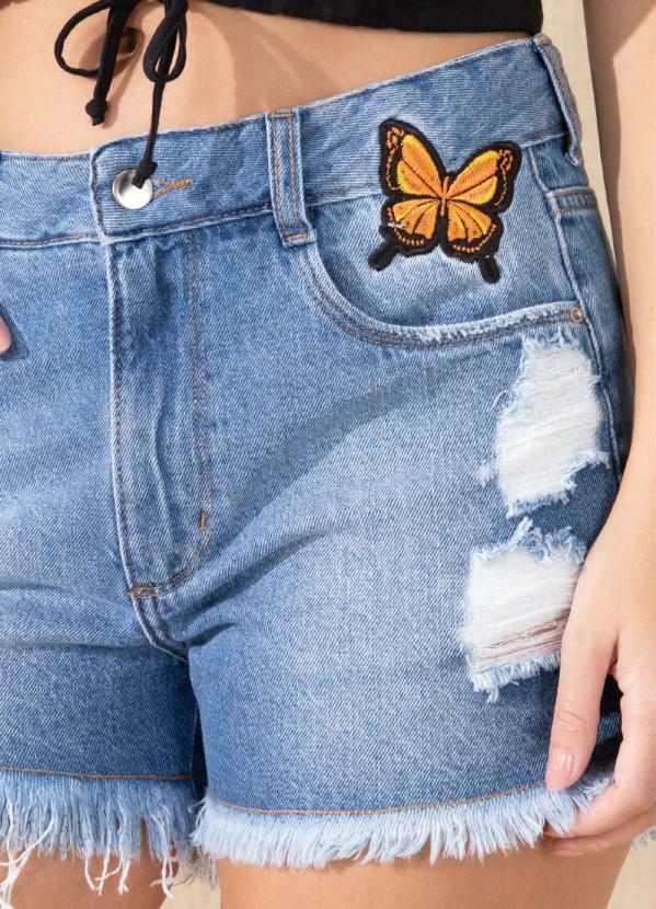 Quintess - Shorts Jeans Azul Claro com Bordado 5