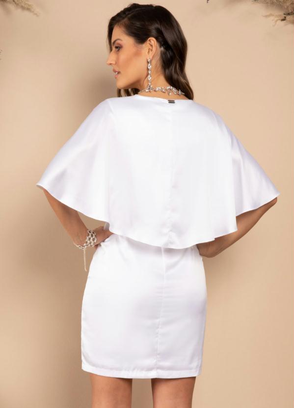 Quintess - Vestido Branco Curto com Decote Profundo 3