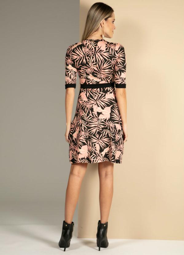 Quintess - Vestido com Decote Transpassado Folhagens Rosa 4