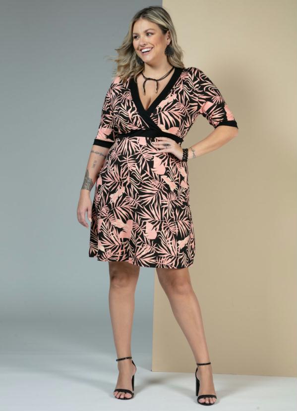 Quintess - Vestido com Decote Transpassado Folhagens Rosa 7