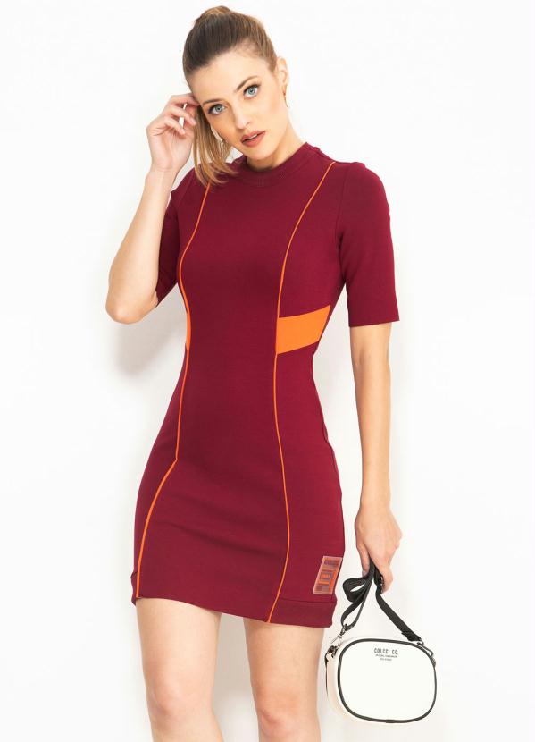 Colcci - Vestido Curto de Malha Bordô