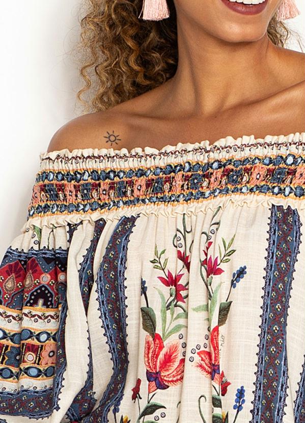 Farm - Vestido Curto de Viscose Pamela Branco 6