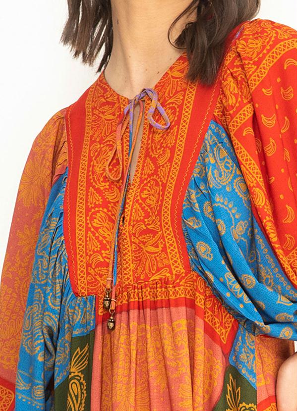 Farm - Vestido Curto de Viscose Sonho de Bandana Vermelho 7