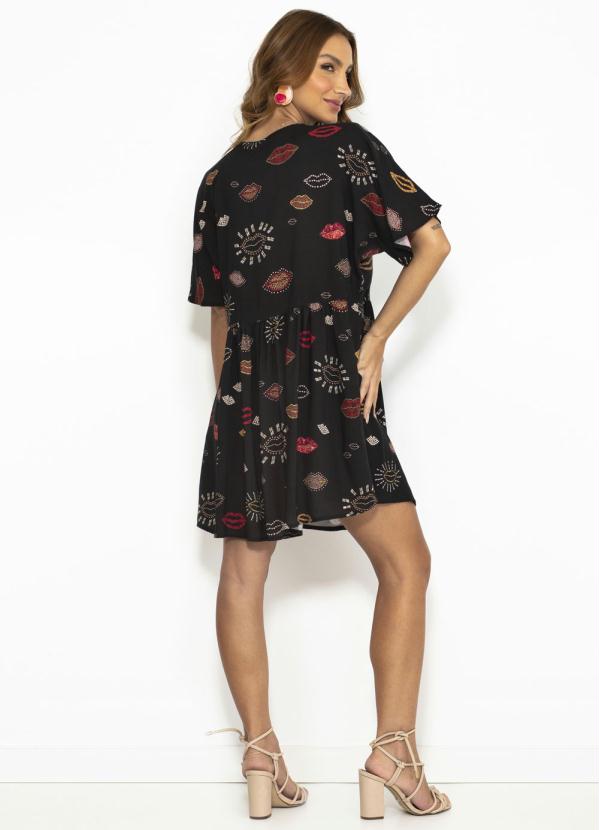 Farm - Vestido Curto de Viscose Xodó Preto 4