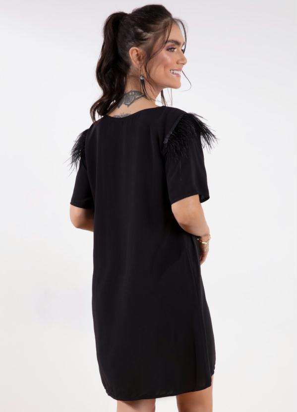 Quintess - Vestido Curto Preto com Detalhe de Plumas 4