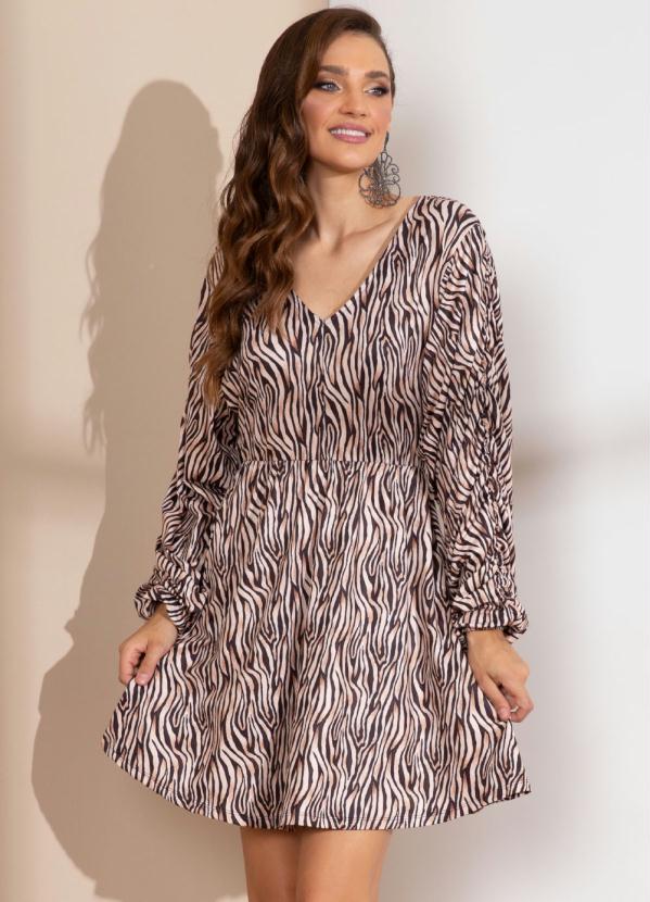 Quintess - Vestido Curto Tigre Bege com Mangas Drapeadas