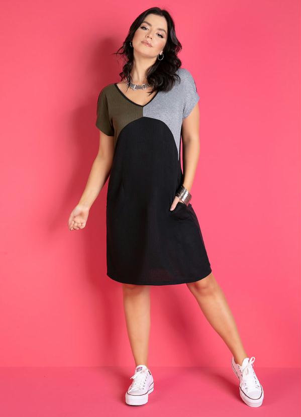 Quintess - Vestido Curto Tricolor Preto com Bolsos 5