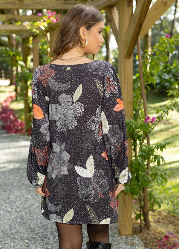 Quintess - Vestido Floral Preto com Bolsos 8