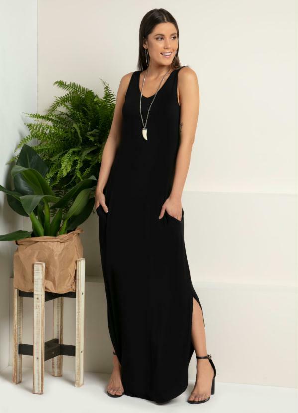 Quintess - Vestido Preto com Bolsos e Barra Arredondada