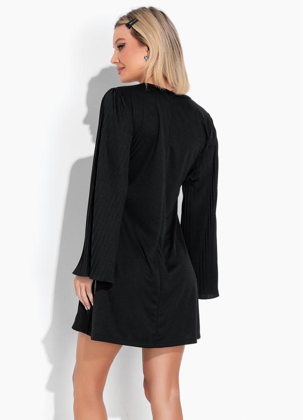 Moda Pop - Vestido Preto com Mangas Plisadas 4