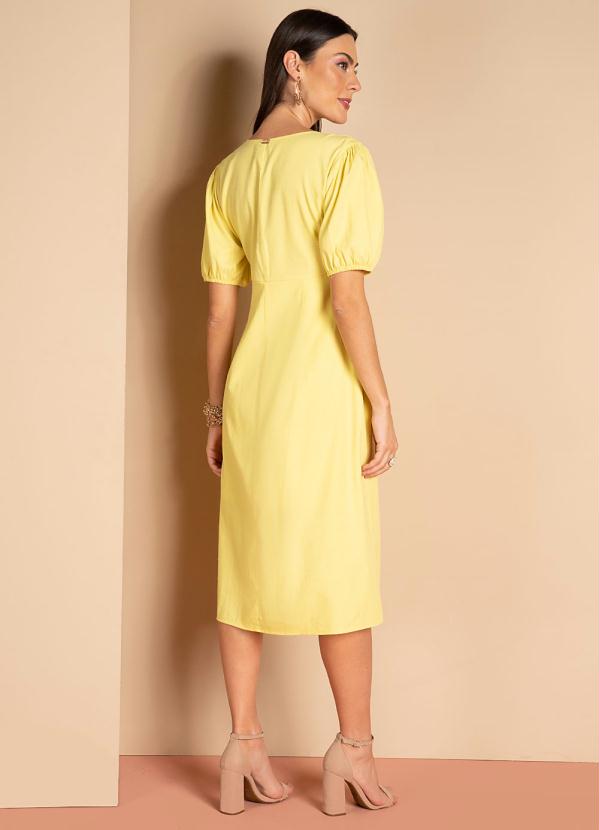 Quintess - Vestido Amarelo com Abertura no Decote e Botões 4