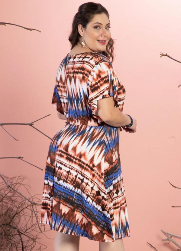 Quintess - Vestido Clássico Transpassado com Estampa Fluída 6