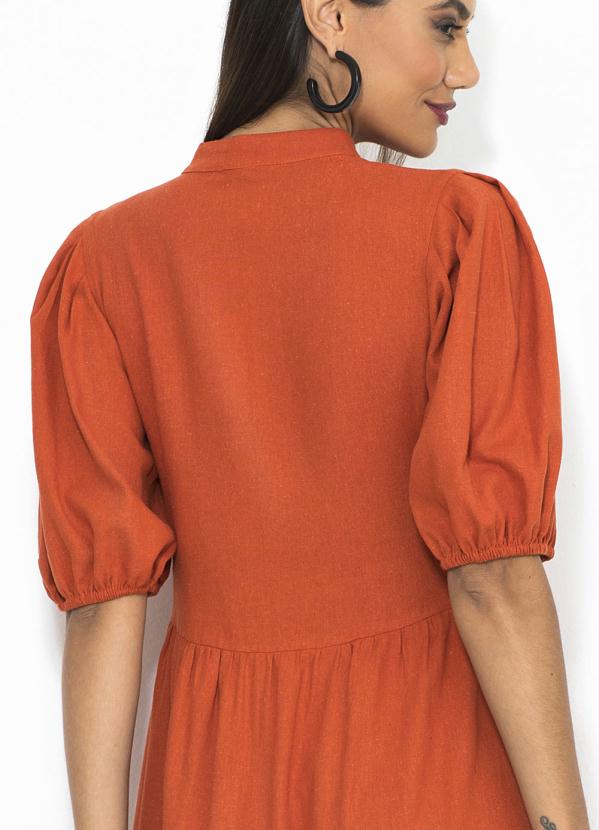 Farm - Vestido Midi Manga Curta Botões Laranja 4