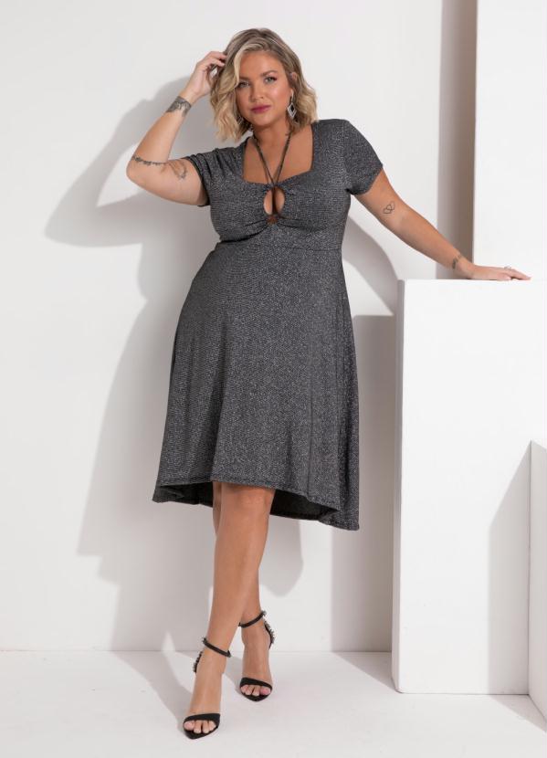 Queima Estoque - Vestido Preto com Brilho e Recortes Vazados 2