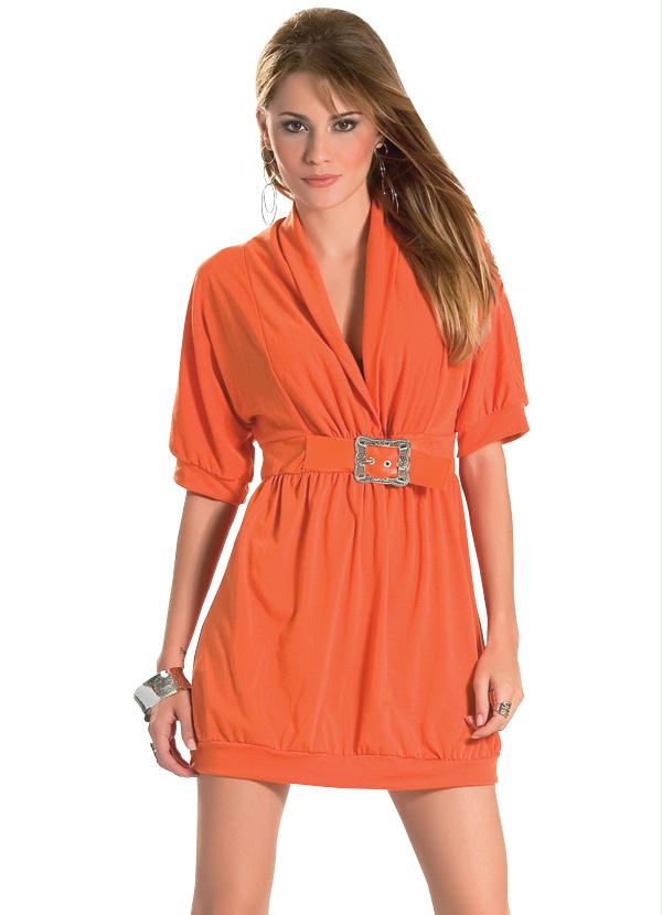 vestido curto decote profundo