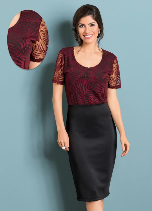 Outlet - Vestido em Devorê Bordô e Preto Moda Evangélica