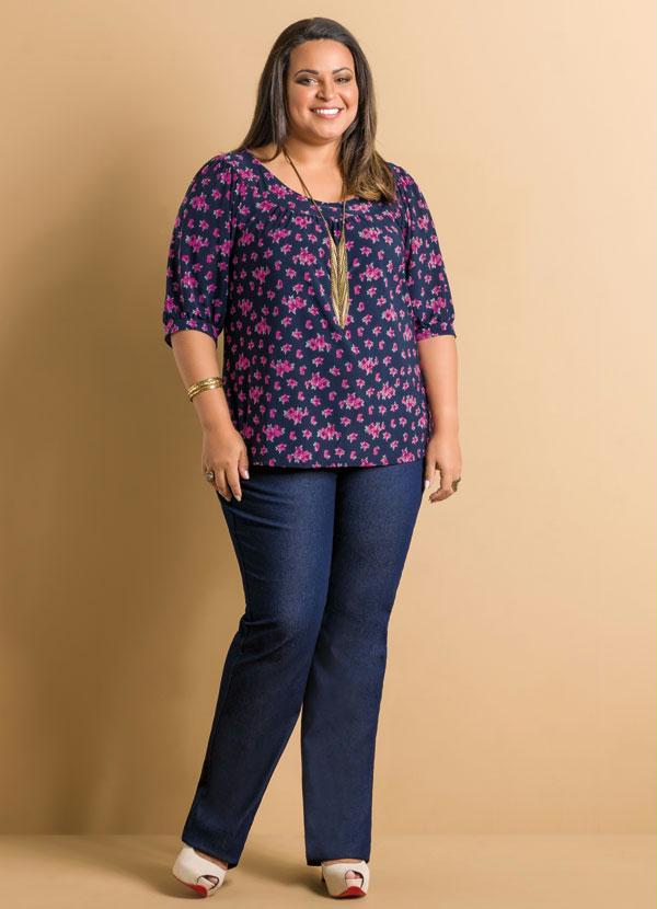 Marguerite - Blusa Decote Canoa Floral Plus Size 3