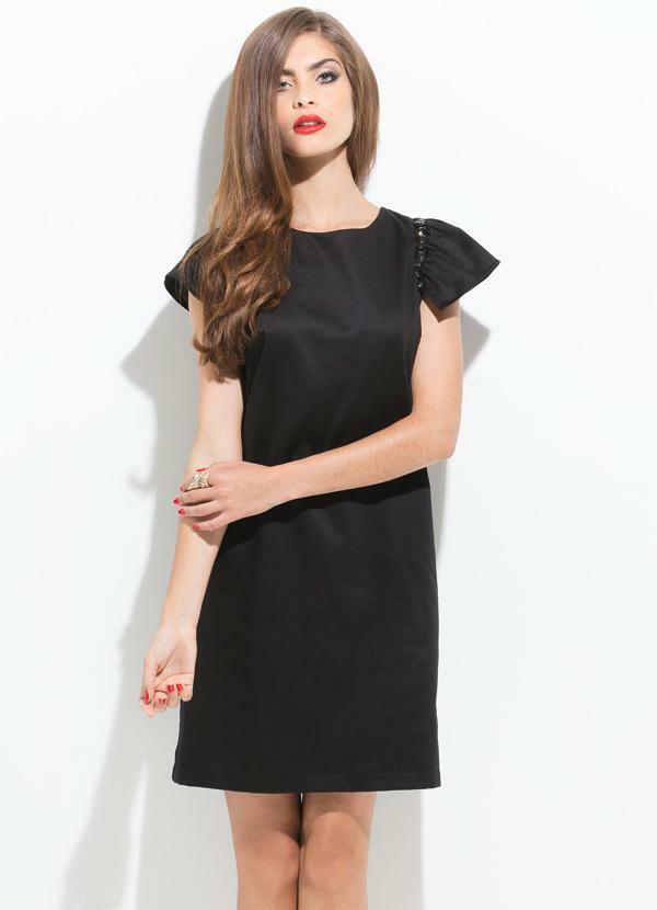 Multimarcas - Vestido Bordado na Manga Preto 1