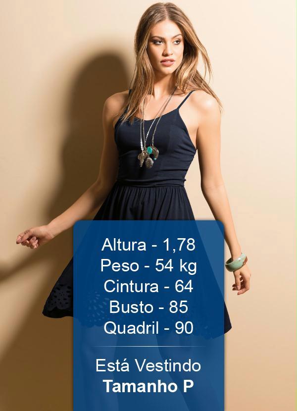 Quintess - Vestido com Barra Vazada Preto 2