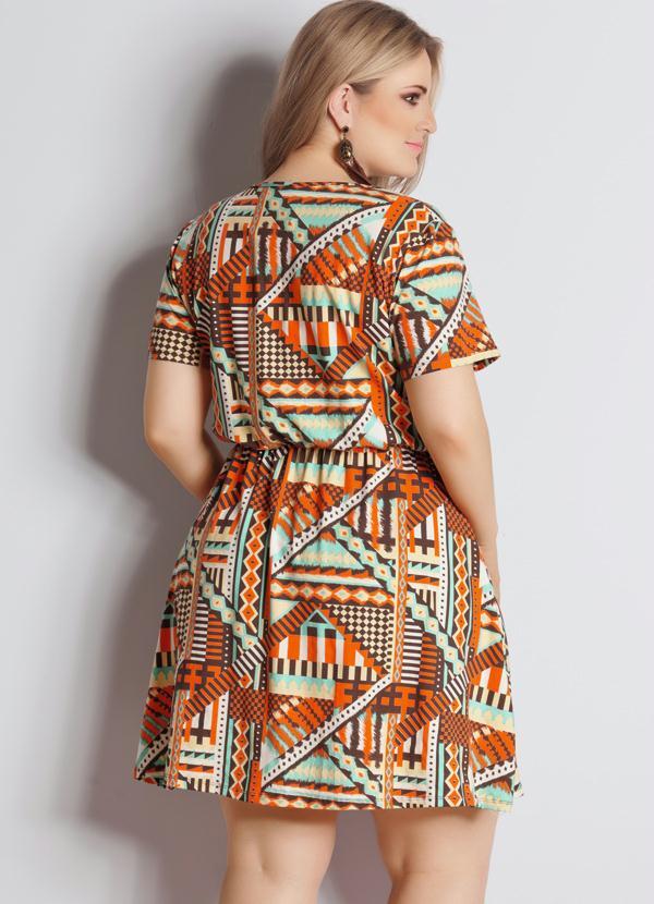 Quintess - Vestido Curto Estampa Geométrica Plus Size 2
