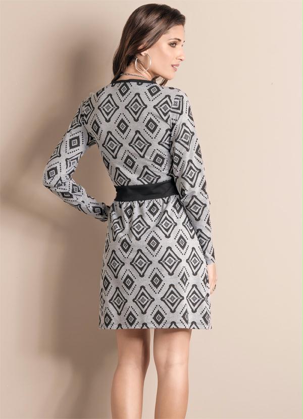 Outlet - Vestido Manga Longa Estampa Losangos 2
