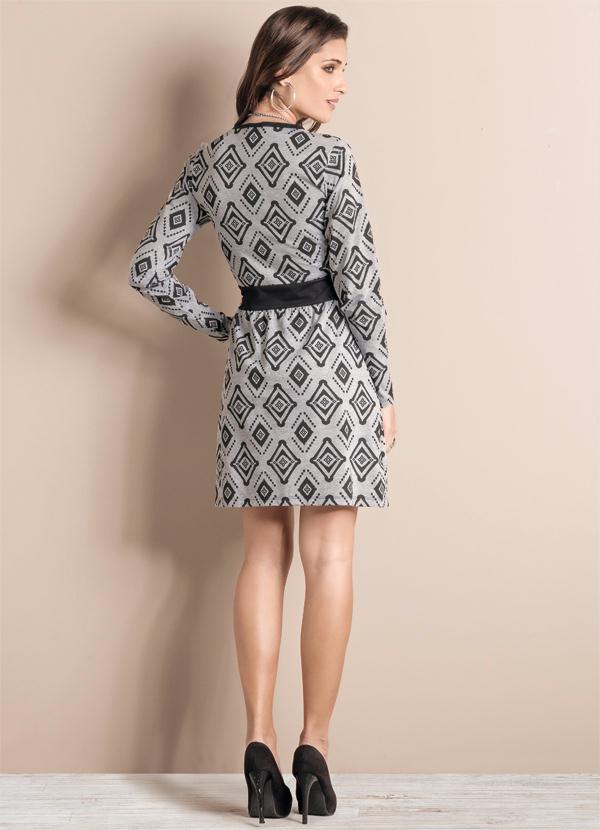 Outlet - Vestido Manga Longa Estampa Losangos 4