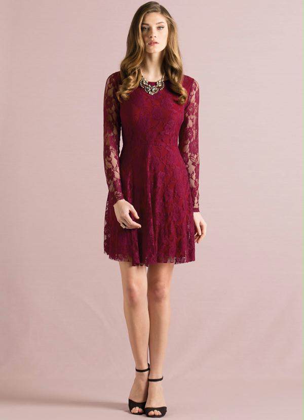 Quintess - Vestido Renda Evasê Bordô 3