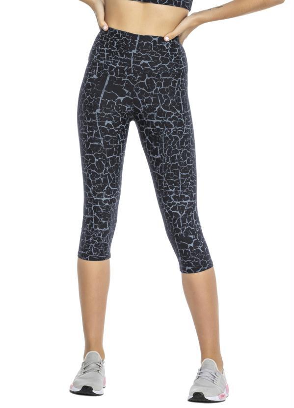 Enfim - Calça Preto Corsário Animal com Aplique Active