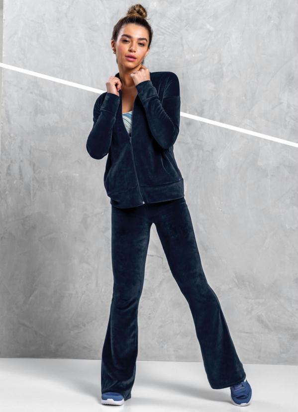 Malwee - Conjunto Azul Marinho em Plush Navalhado