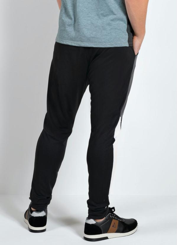 Moda Pop - Calça Preta Jogger com Bolsos 4