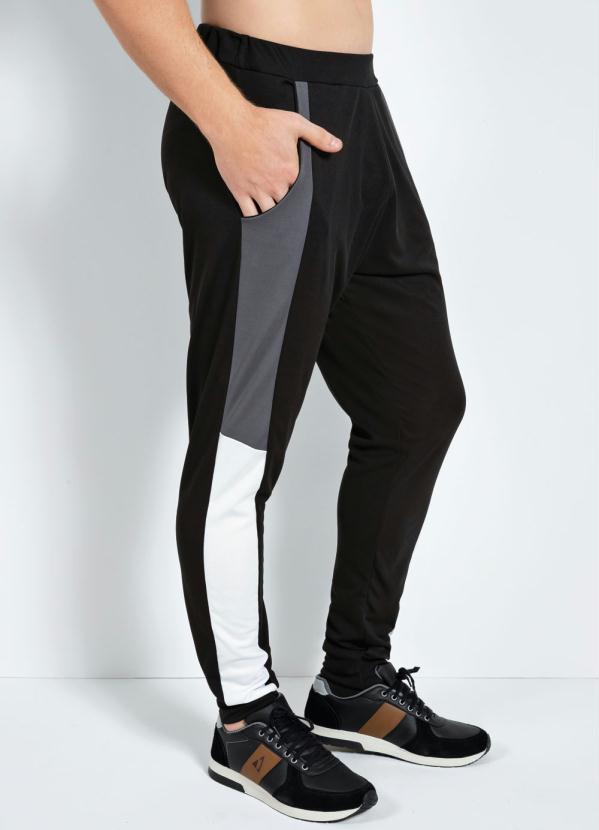 Moda Pop - Calça Preta Jogger com Bolsos 9