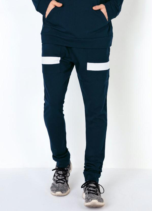 Outlet - Calça Marinho Moletinho com Bolsos Recortados