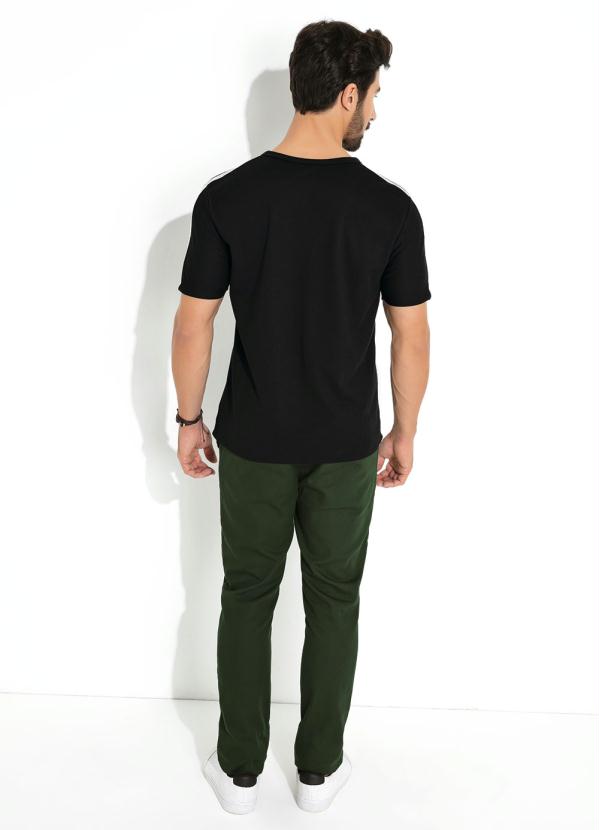 Moda Pop - Camiseta Preta com Botões 4