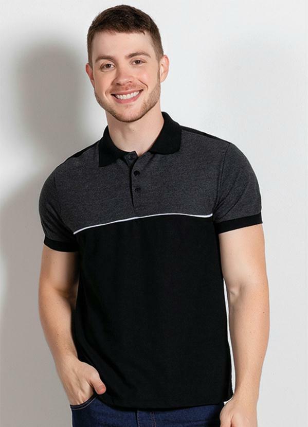 Moda Pop - Camisa Polo Preta e Chumbo com Recorte na Frente