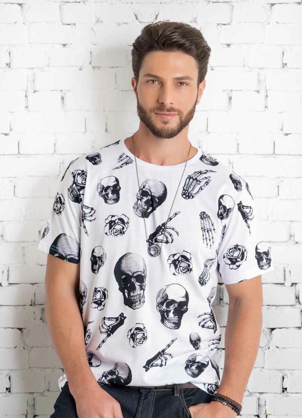 Outlet - Camiseta Branca Actual com Estampa de Caveiras