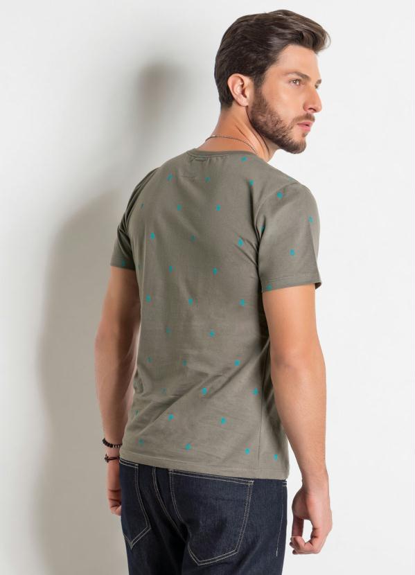 Outlet - Camiseta com Bolso Marrom e Estampa Étnica Azul 2