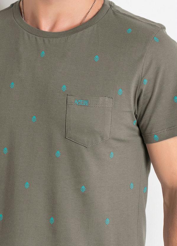 Outlet - Camiseta com Bolso Marrom e Estampa Étnica Azul 3