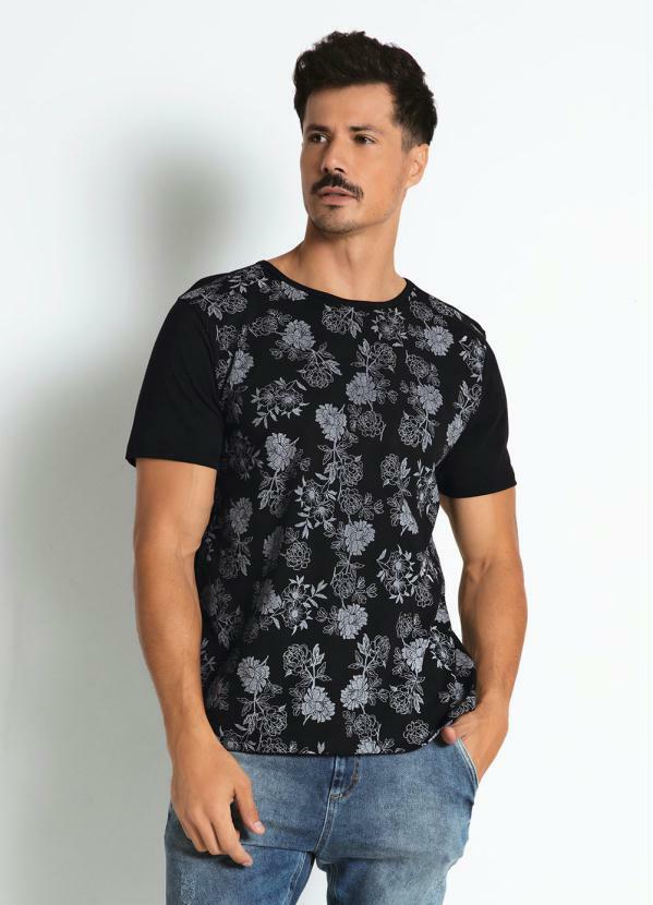 Outlet - Camiseta Preta com Estampa Frontal