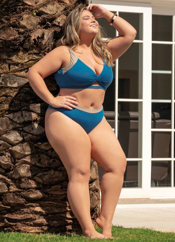 Outlet - Top Biquíni Plus Size Azul com Recorte Frontal 5