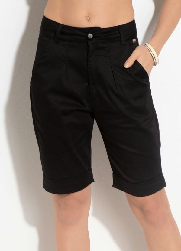 Quintess - Bermuda Preta com Bolsos Quintess 5