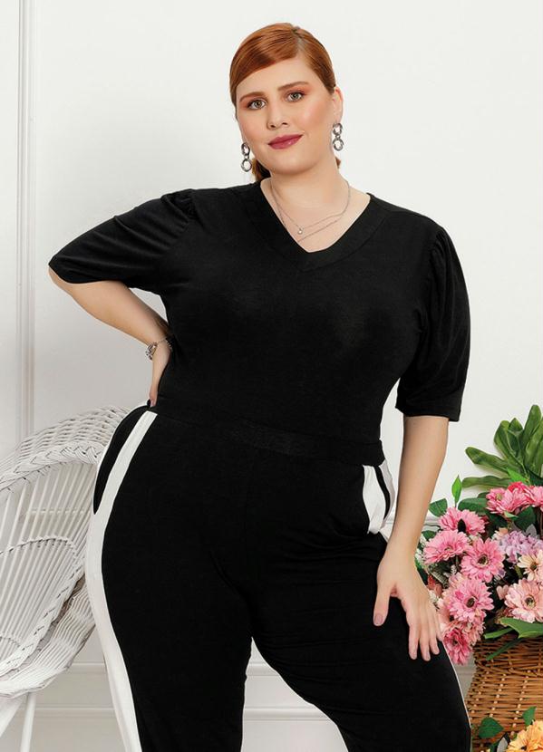 Mink - Blusa Plus Size Preta com Mangas 3/4 Bufantes