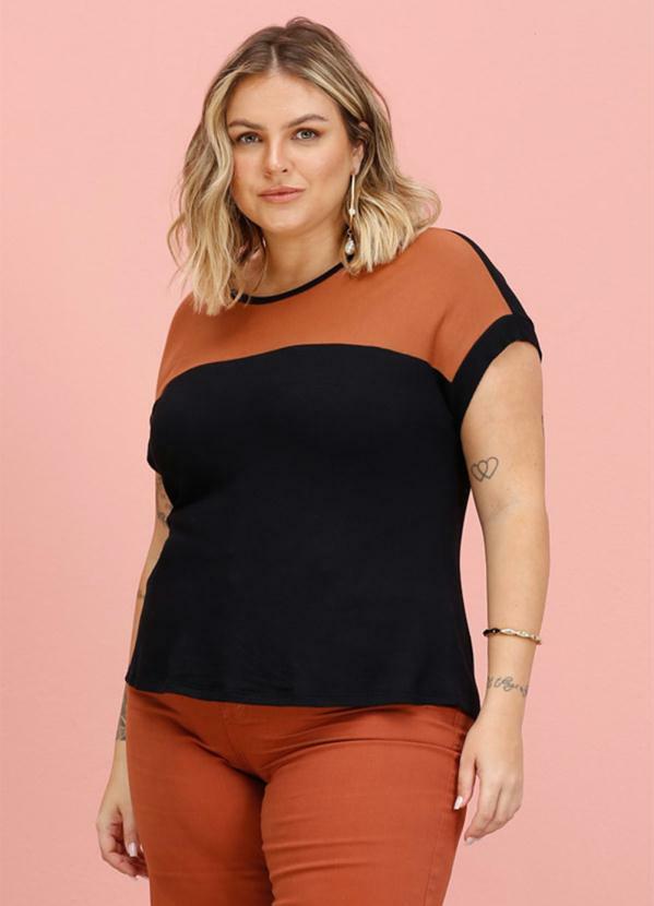 Lisamour - Blusa de Manga Curta em Malha New Favo Preto