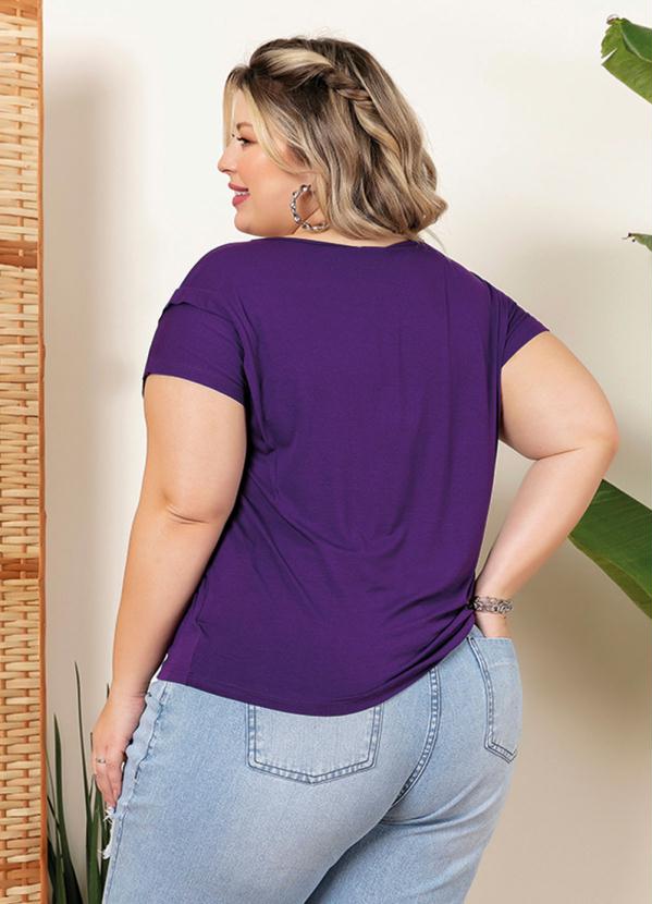 blusa roxa plus size
