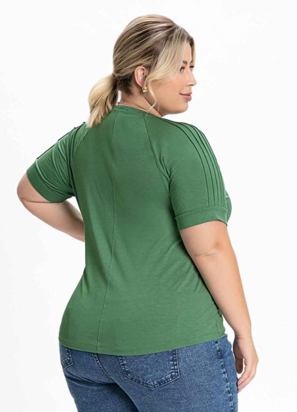 Mink - Blusa Plus Size Verde Militar com Nervuras 2