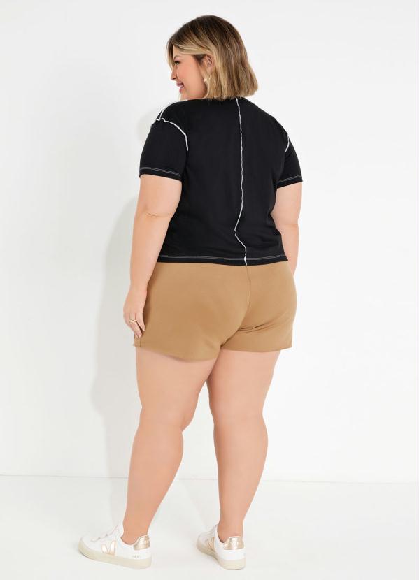 Marguerite - Blusa Preta com Costura Contrastante Plus Size 3