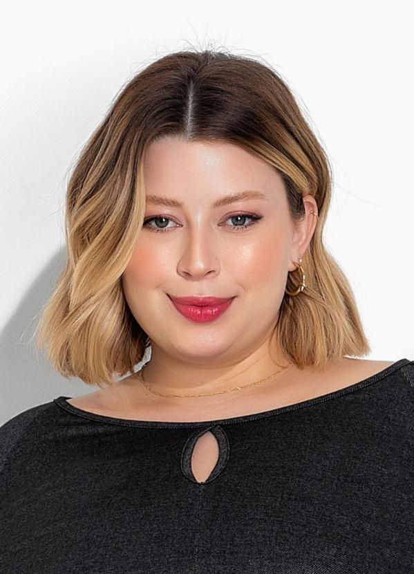 Marguerite - Blusa Preta Jeans com Mangas Raglan Plus Size 3