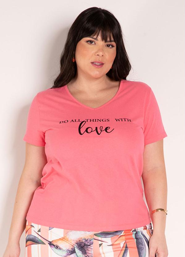 Marguerite - Blusa Rosa com Estampa na Frente Plus Size