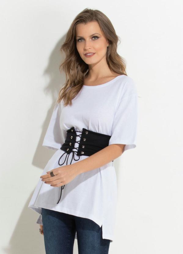 Quintess Camiseta Branca com Faixa Preta Quintess