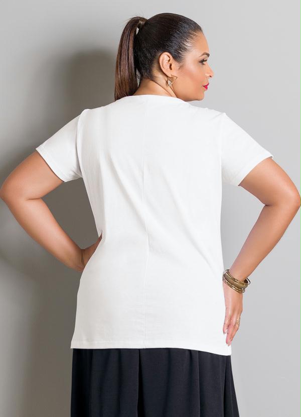 Marguerite - T-Shirt Manga Curta Branca com Estampa Plus Size 2