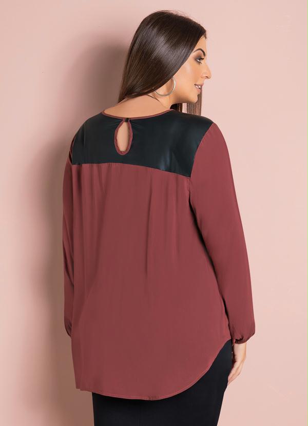 Quintess - Blusa Mullet Bordô com Recortes Plus Size 2